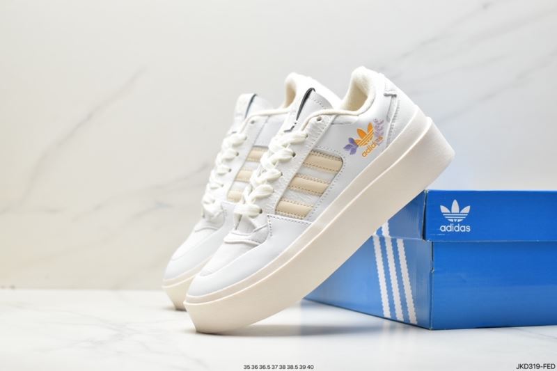 Adidas Sneakers